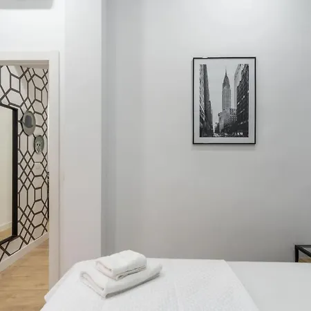 Apartment Stylish Apartment- 1 Bedroom 1 Bathroom -chueca Madrid