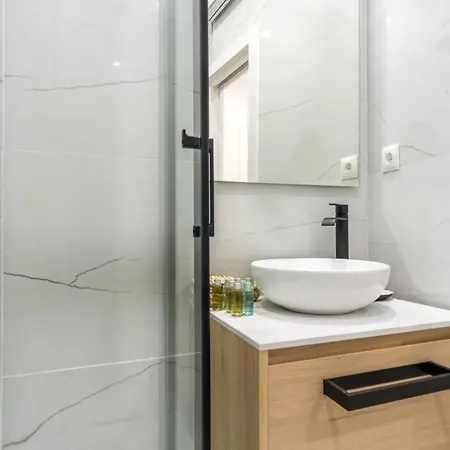 Stylish Apartment- 1 Bedroom 1 Bathroom -chueca Apartment Madrid
