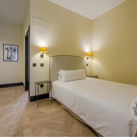 Elegancia En Justicia 3, Hernan Cortes 12 E2 Apartment *