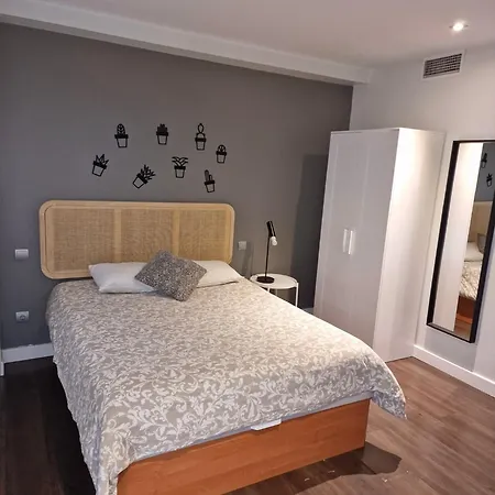 Apartamento 3a Atocha, Delicias, Rio *