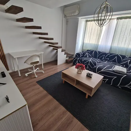 Apartment Estupendo Atico Triplex En Arapiles