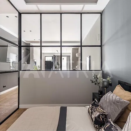 Designer 4 Apartment