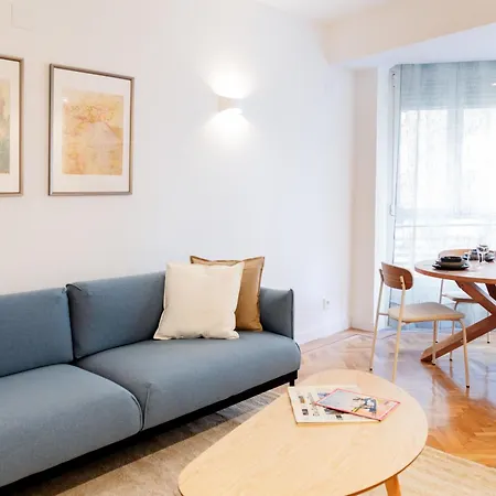 Apartment Claraval - Con Despacho En Chamberi, Madrid