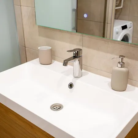 Apartment Claraval - Con Despacho En Chamberi, Madrid