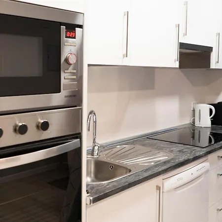 Oshun Plaza Castilla Apartment *