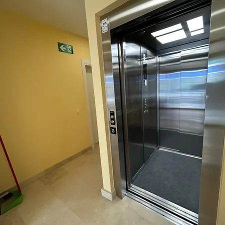 Turisticos Aeropuerto Barajas Apartment