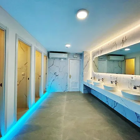 Hostal Unplan *