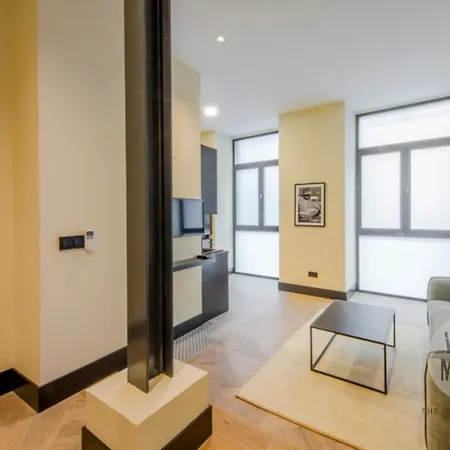 Historia En Justicia 8, Hernan Cortes 12 E2 Apartment *