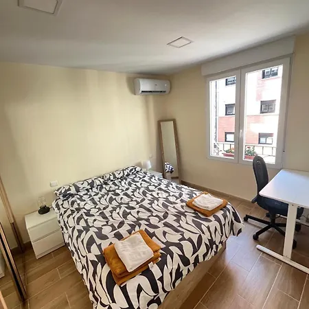 Piso De 3 Recien Renovado A 15 Mins De Sol *