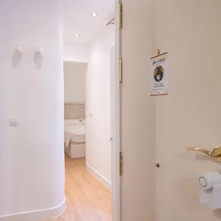 Apartment Moderno En El Centro By Bebalmy