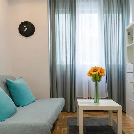 Gran Via Apartment Madrid