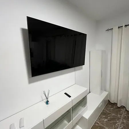 Apartment Mercurio- Barajas 1b