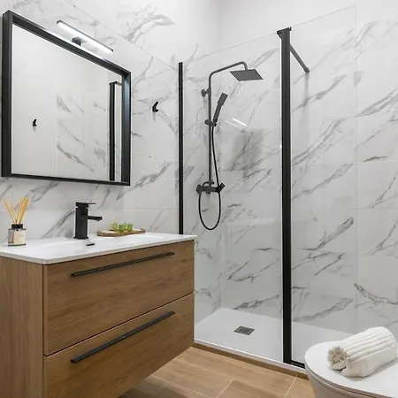 New And Spacious Loft Area Numancia Apartment *