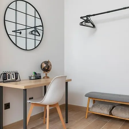 New And Spacious Loft Area Numancia *