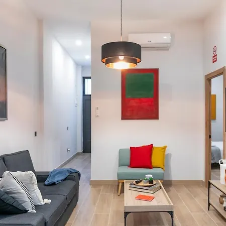 New And Spacious Loft Area Numancia