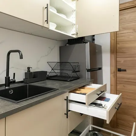 New And Spacious Loft Area Numancia