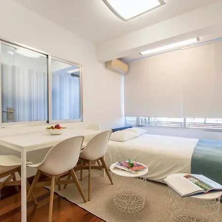Total Access 4 Person Madrid