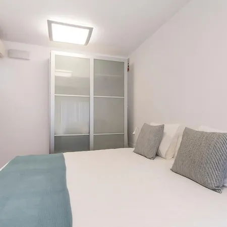 Apartment Total Access 4 Person