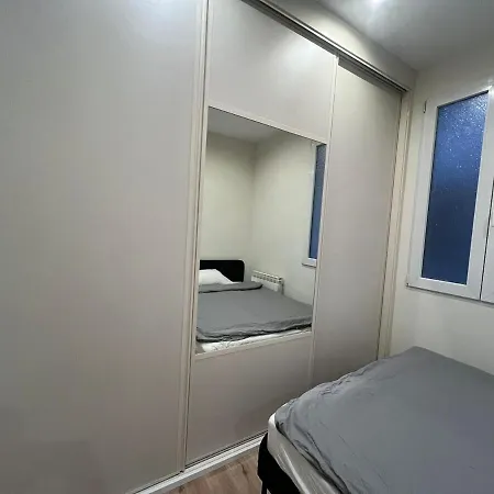 Aura Salamanca 2 Bedroom Flat With Balcony * Madrid