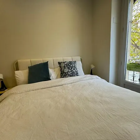 Aura Salamanca 2 Bedroom Flat With Balcony Apartamento *