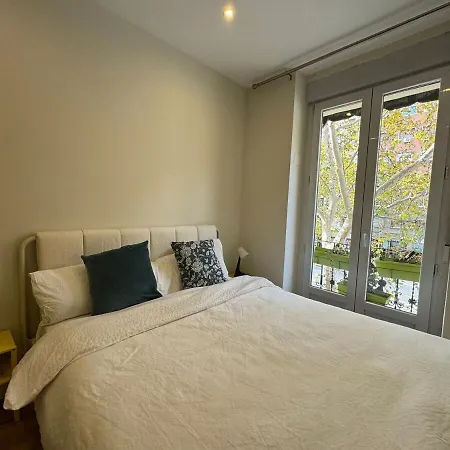 Aura Salamanca 2 Bedroom Flat With Balcony
