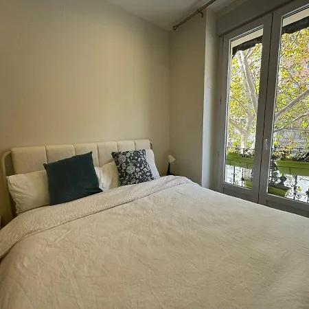 Aura Salamanca 2 Bedroom Flat With Balcony Madrid