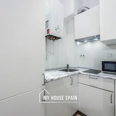 Myhousespain - Great 6 Pax Center