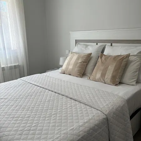 A Estrenar Madrid, Castropol Apartment *