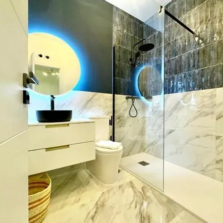 Modern & Bright Studio * Madrid