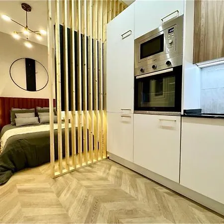 Apartment Modern & Bright Studio