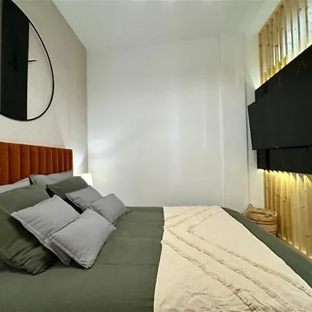 Modern & Bright Studio * Madrid