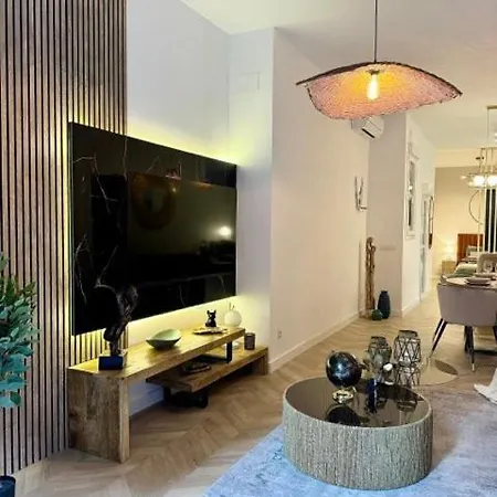 Modern & Bright Studio Apartment Madrid