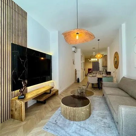 Modern & Bright Studio * Madrid