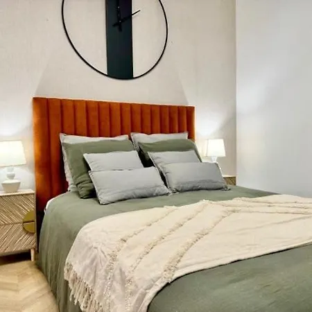 Modern & Bright Studio * Madrid