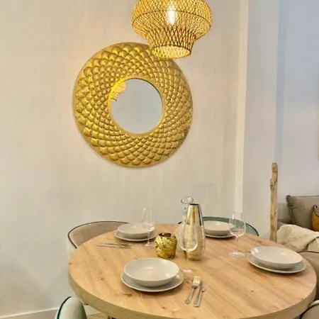 Apartment Modern & Bright Studio *