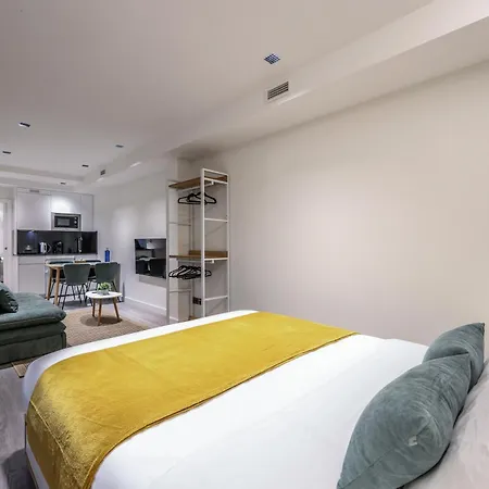 Atyco Apartment *
