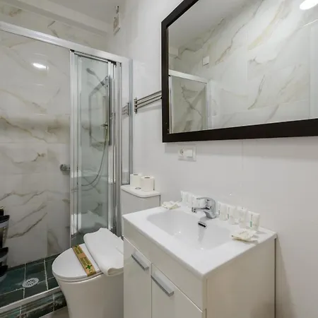 Guestready - Embajadores Apartment