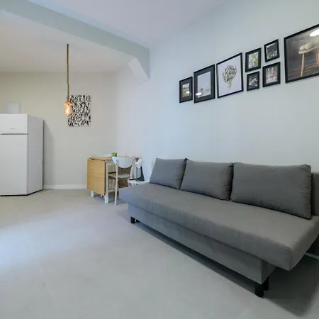 Guestready - Embajadores Apartment