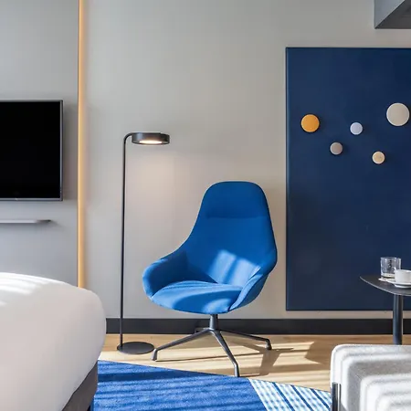 Pullman Airport & Feria 4*
