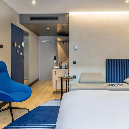 Pullman Airport & Feria Hotel