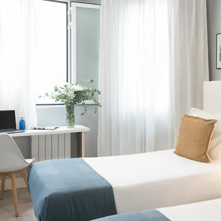 8rooms