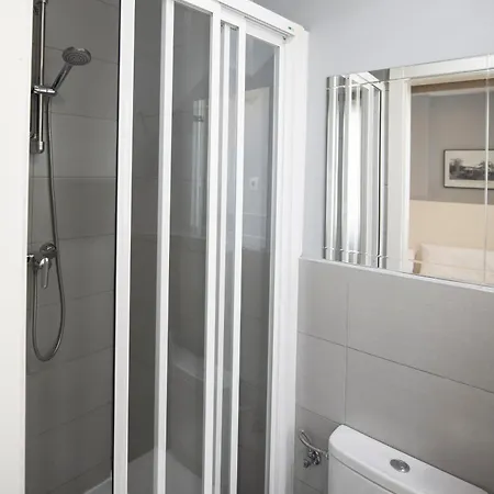 8rooms 2* מדריד