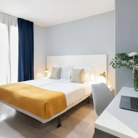בית הארחה 8rooms מדריד