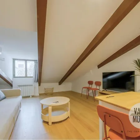 Fashion Design Loft En Calle Carretas-sol 4pax *