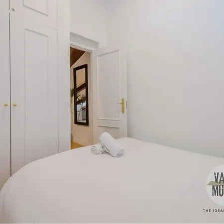 Appartamento Fashion Design Loft En Calle Carretas-sol 4pax Madrid