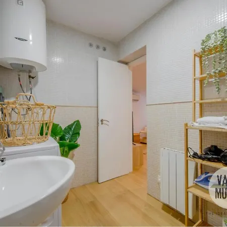Oasis 3 En Sol, Descubre Concepcion Jeronima * Madrid