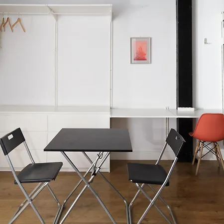 Apartment Industrial Loft & Private Courtyard Acacias