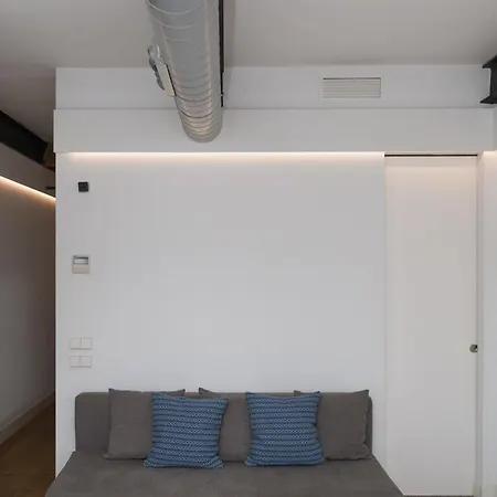 Industrial Loft & Private Courtyard Acacias *