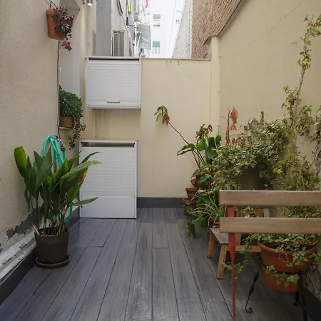 Industrial Loft & Private Courtyard Acacias *