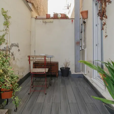 Apartment Industrial Loft & Private Courtyard Acacias Madrid